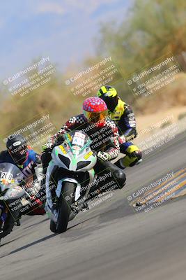 media/Nov-05-2022-SoCal Trackdays (Sat) [[f8d9b725ab]]/Turn 2 (1120am)/